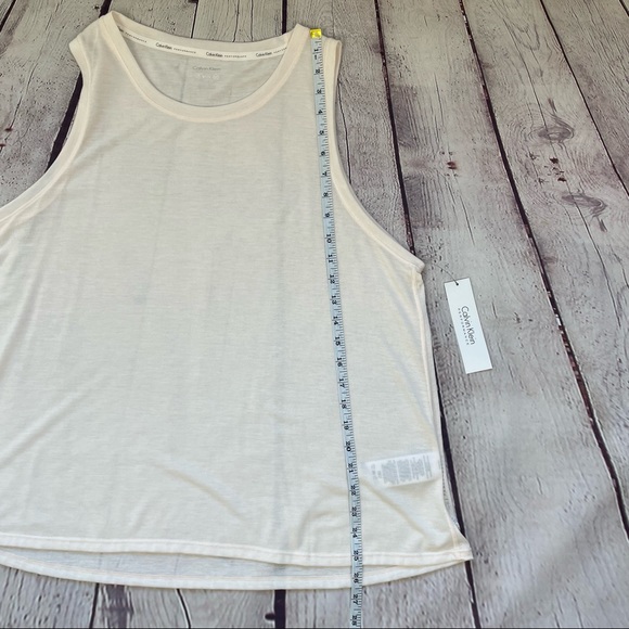 Calvin Klein Performance Lightweight Tank Top Woman’s Size XL Pastel Peach NWT - Picture 3 of 8